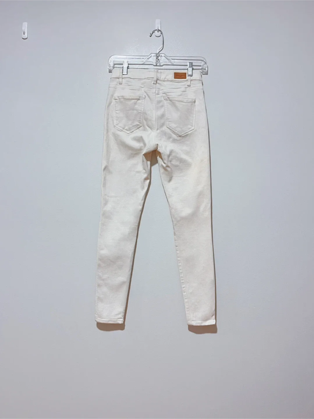Women’s NAF NAF Paris White Jeans - Size 4 image indicator(2)