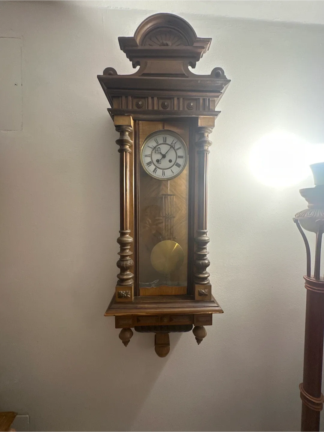 Antique Wooden Pendulum Wall Clock image indicator(5)