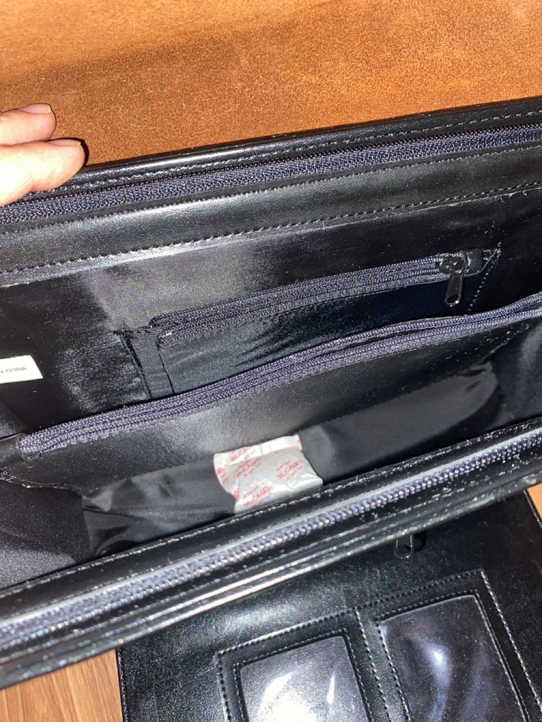 Vintage Two-Tone Handbag image indicator(5)