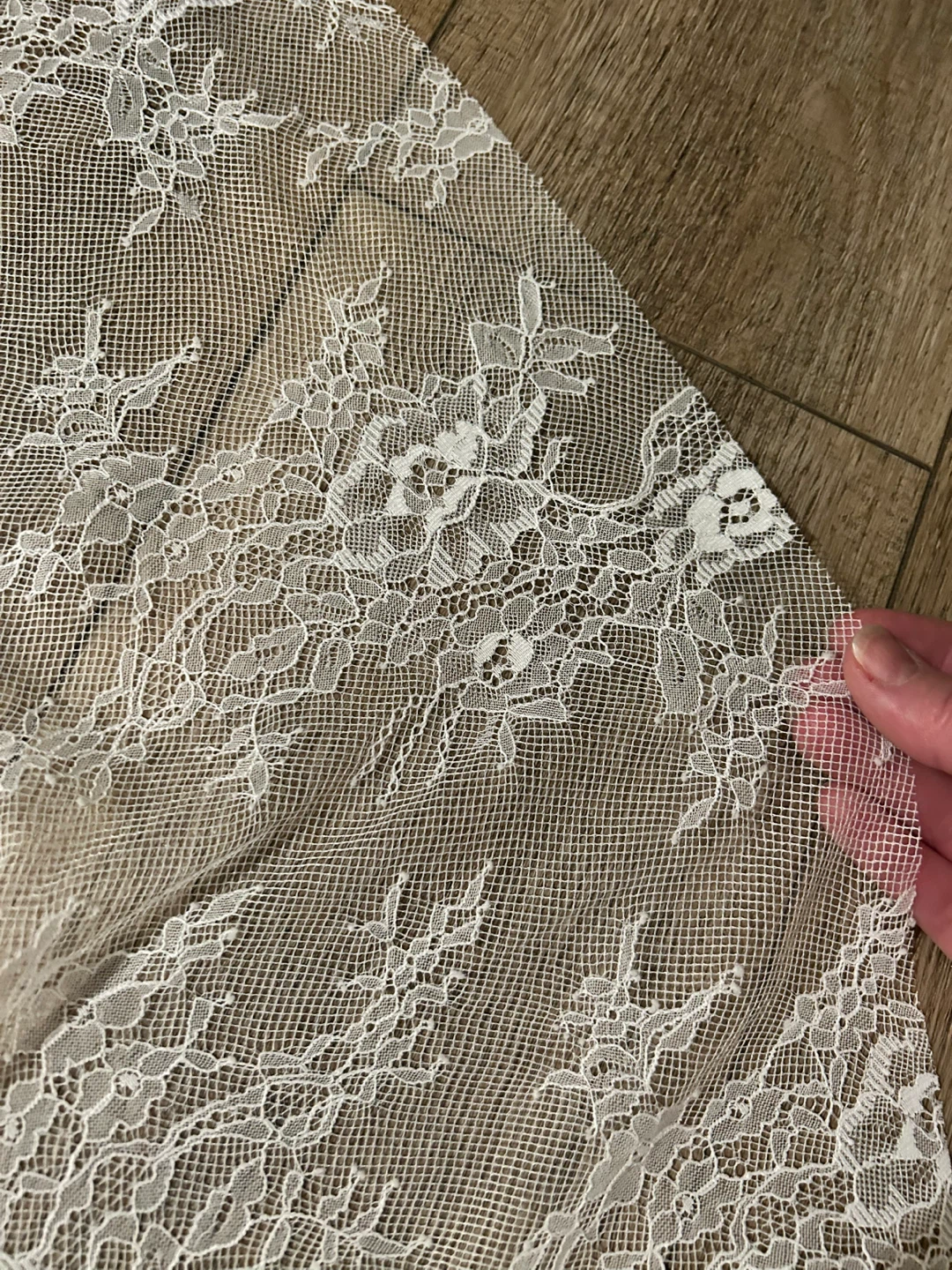 lace  soft white cathedral Veil - photo 4