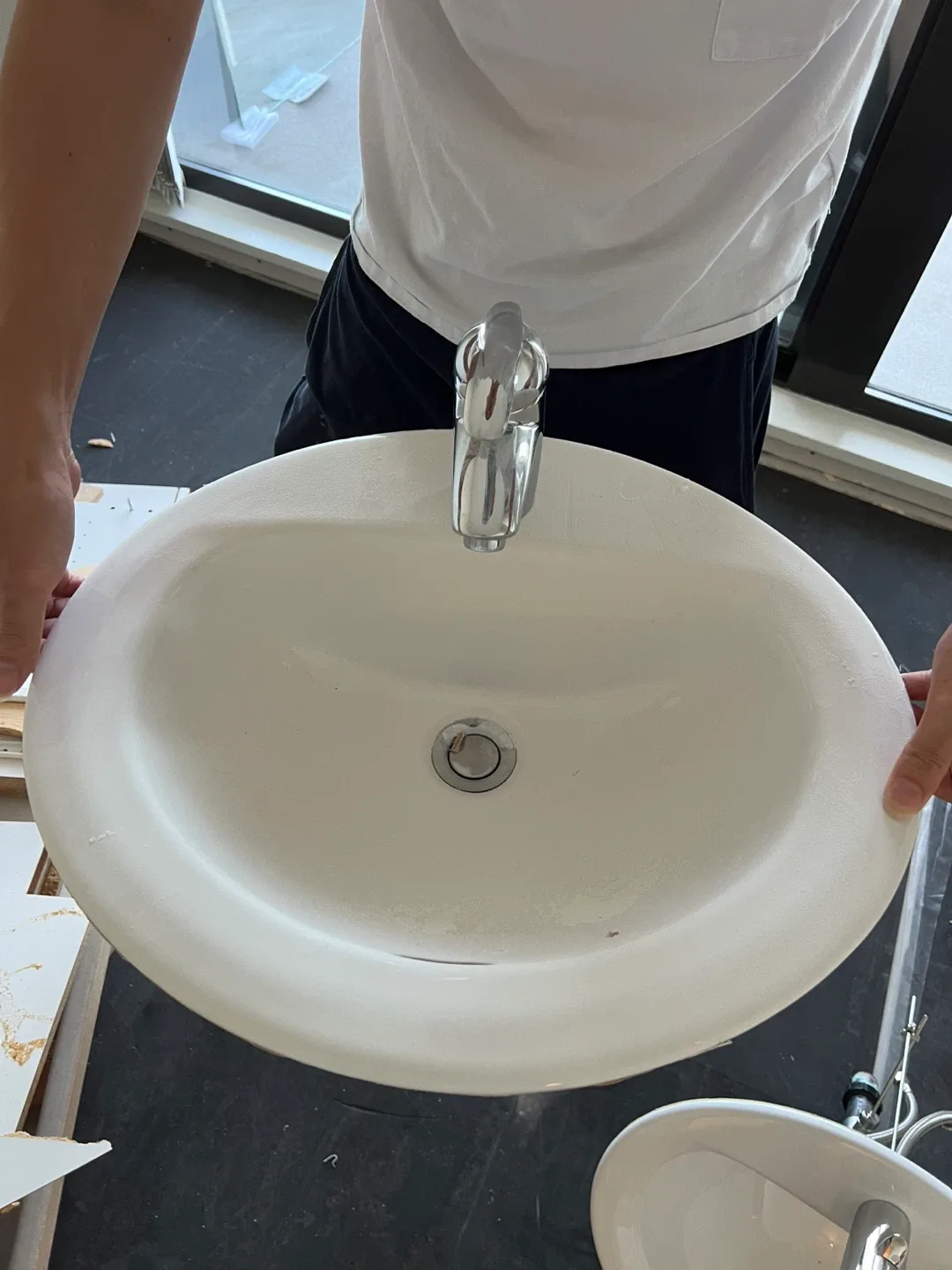 Used LaTorre BathroomFaucet with Sink - Two Sets 50cm x 43cm