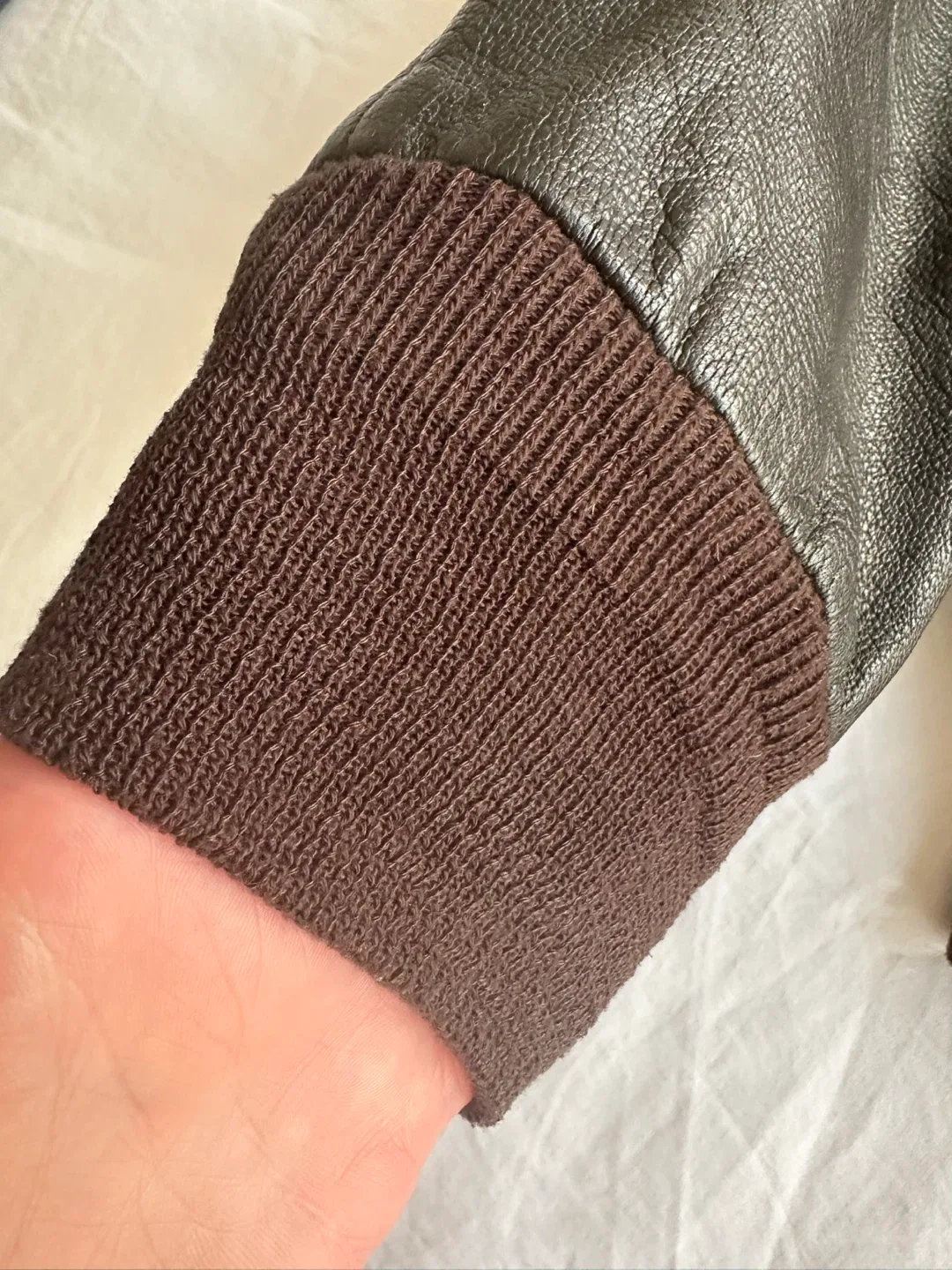 Avirex Type A-2 Leather Bomber Jacket Size 42 image indicator(6)