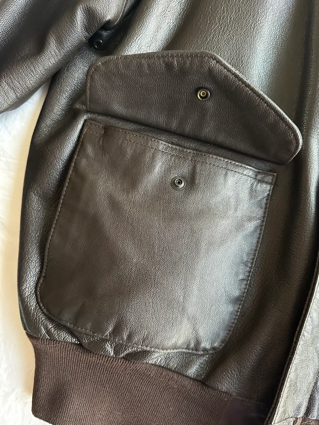 Avirex Type A-2 Leather Bomber Jacket Size 42 image indicator(5)