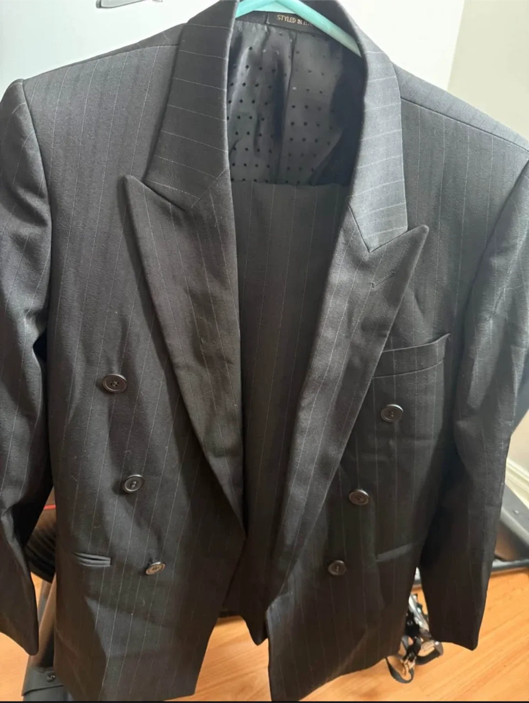 Cigliano Napoli Pinstripe Suit image indicator(4)