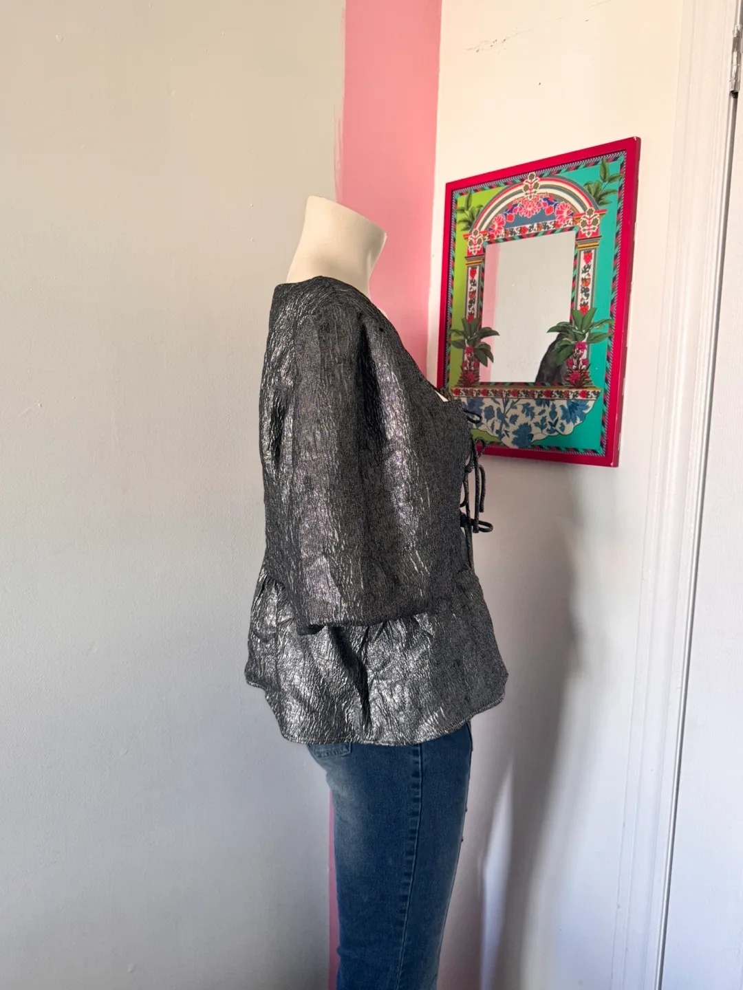 Grey Puffy Sleeve Tie-Up Blouse image indicator(3)