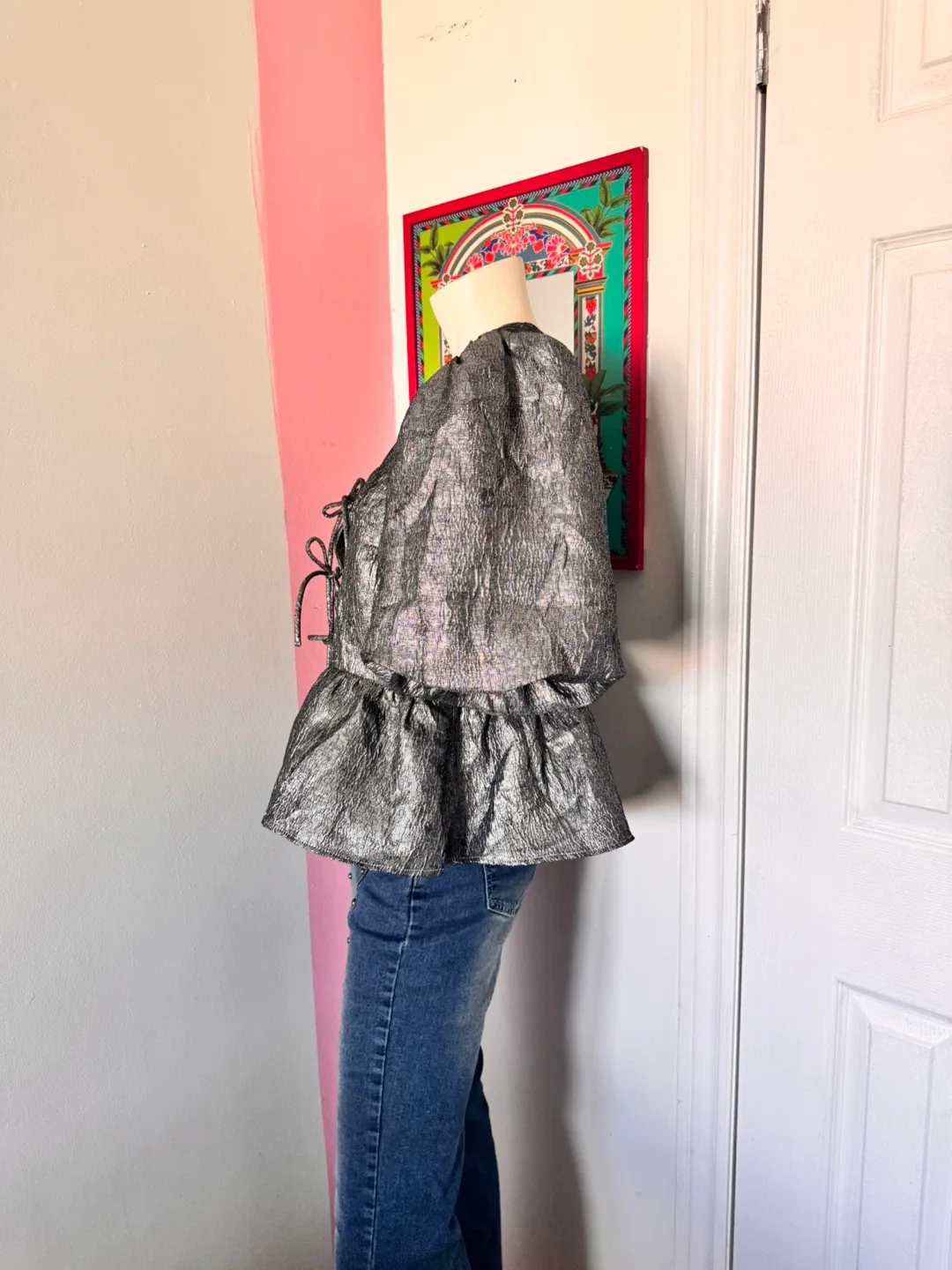 Grey Puffy Sleeve Tie-Up Blouse image indicator(5)