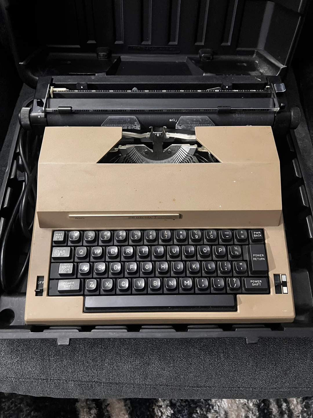 Vintage Remington Electric Typewriter - photo 2