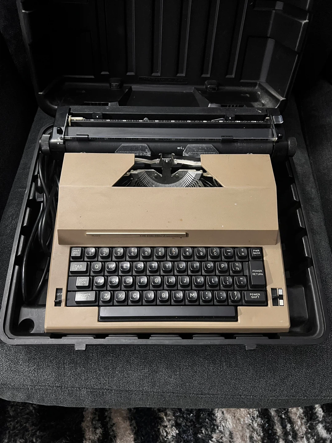 Vintage Remington Electric Typewriter - photo 3
