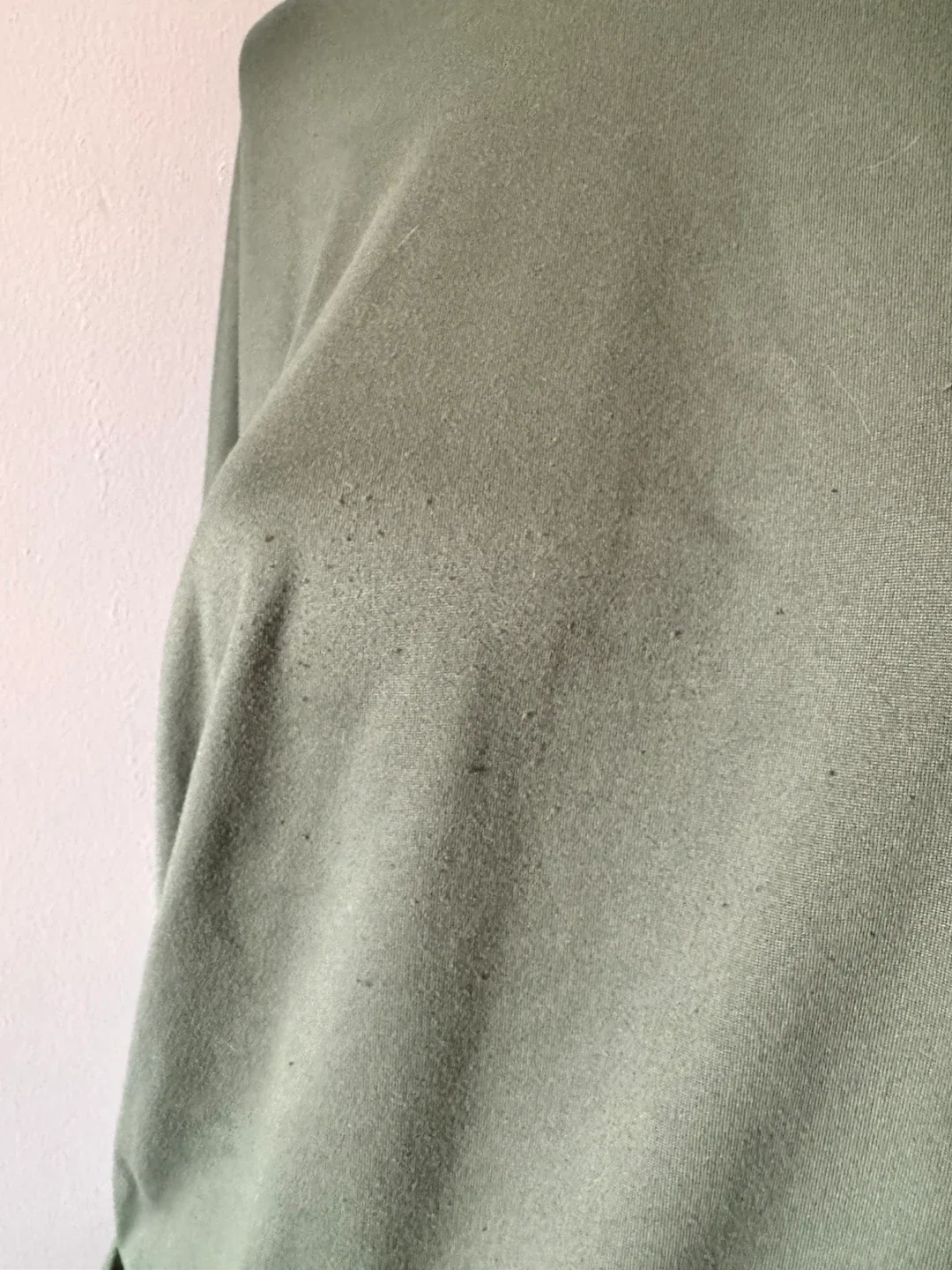 Girl’s Green Hoodie image indicator(3)