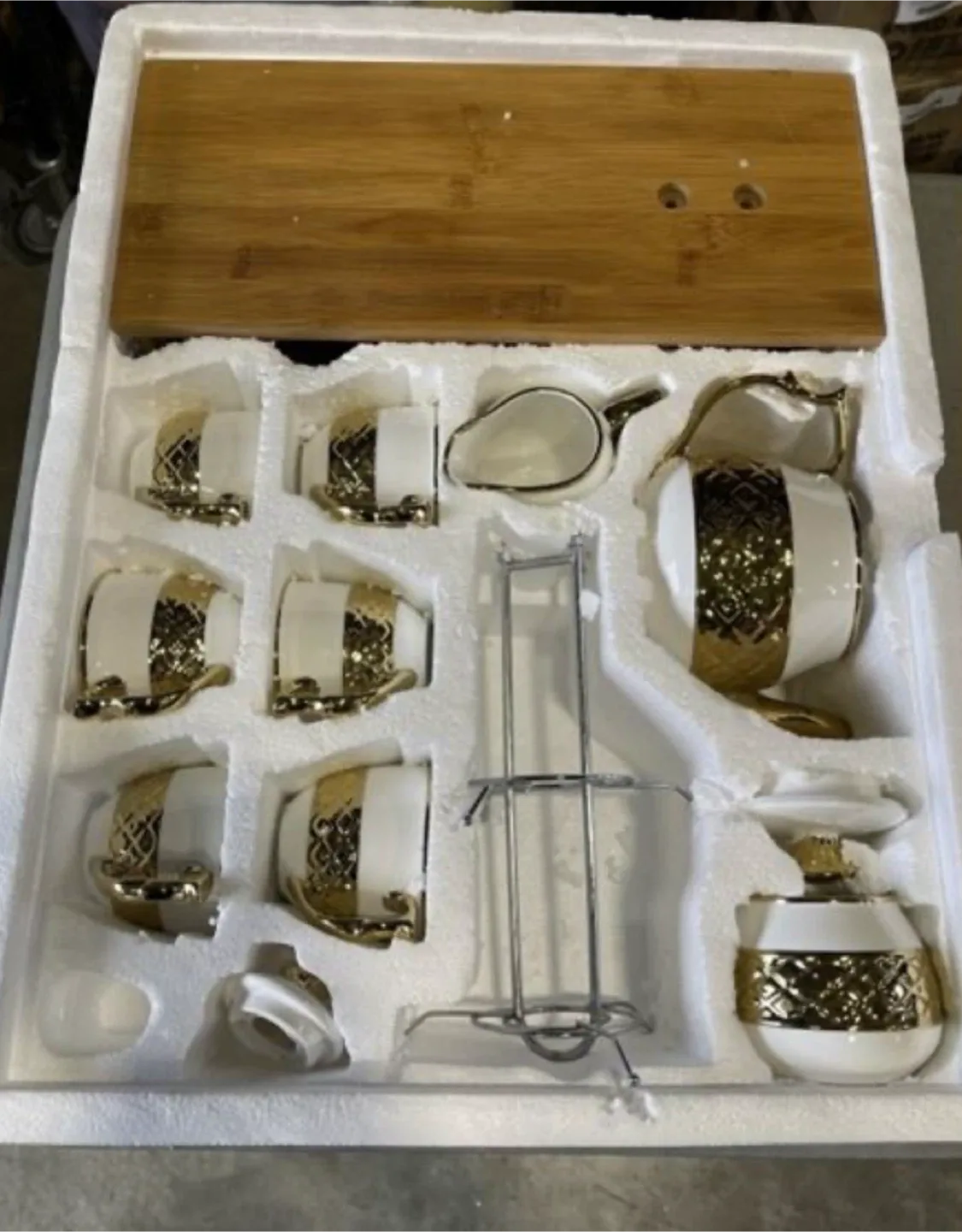 Vintage Tea Set - 15 Pieces image indicator(2)