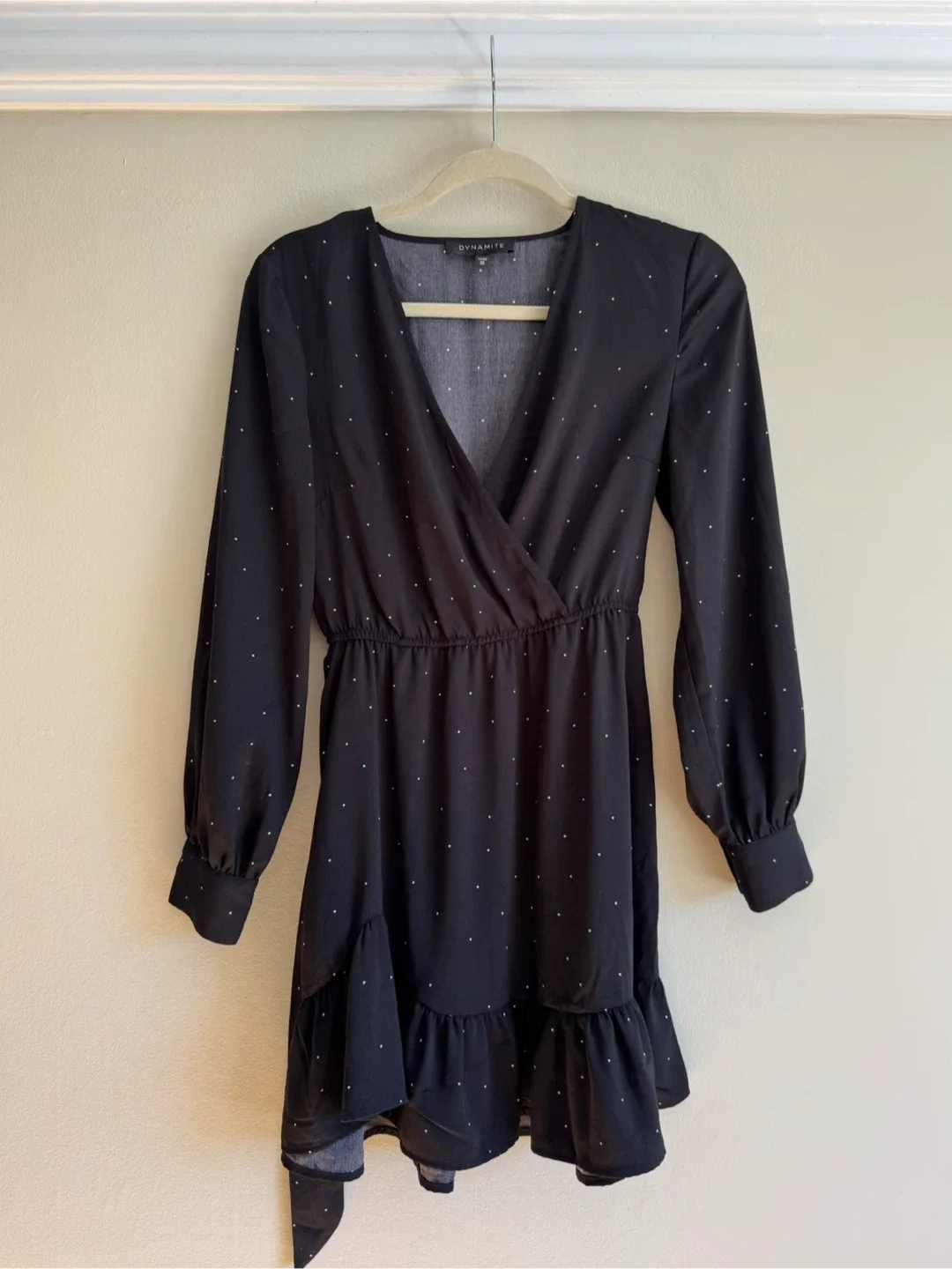 DYNAMITE Mini black dress thumbnail