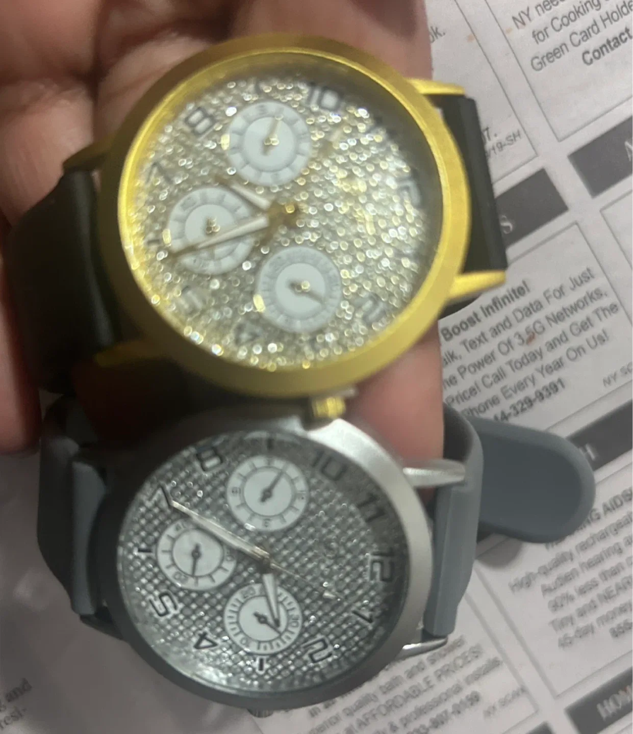Two Fashion Watches - Gold and Silver image indicator(5)