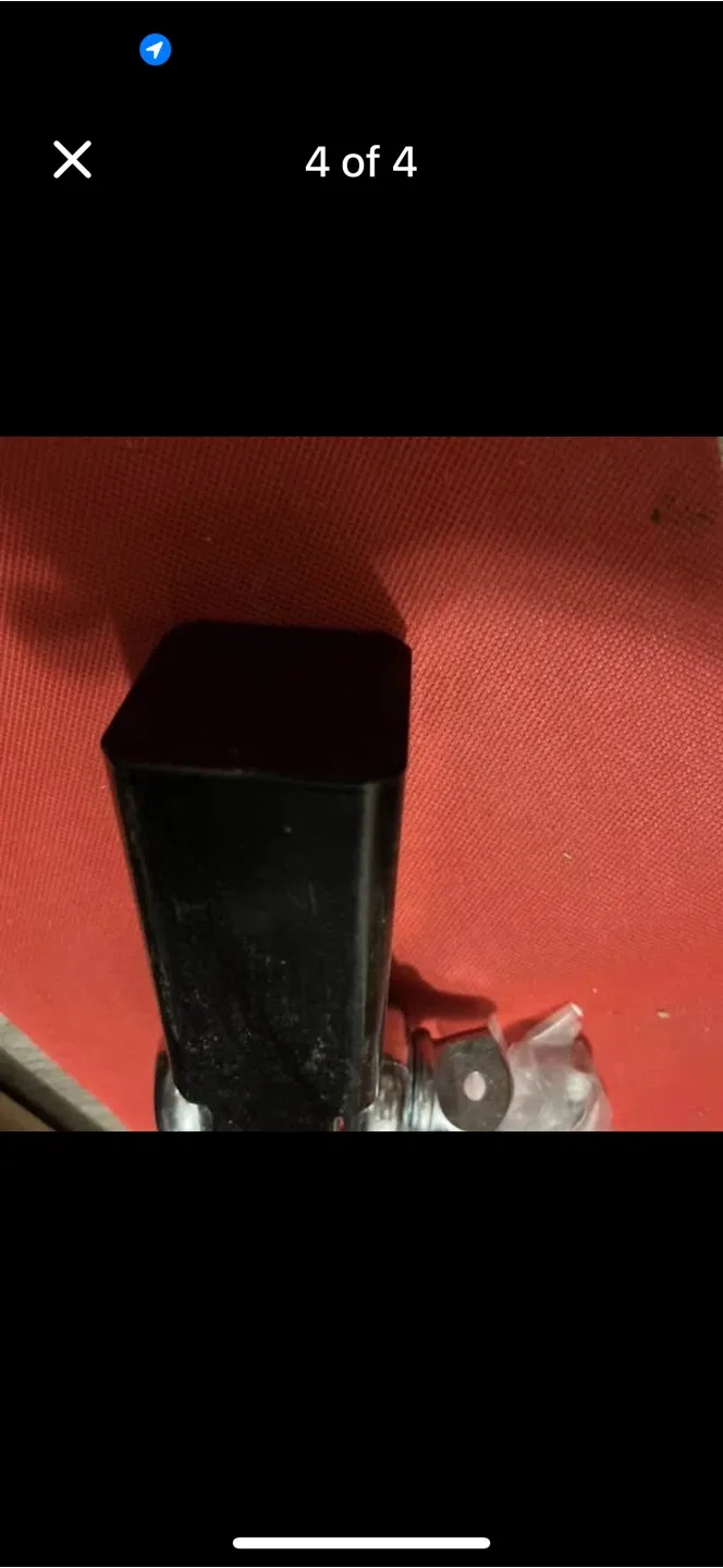 Hitch Receiver with Shackle image indicator(3)