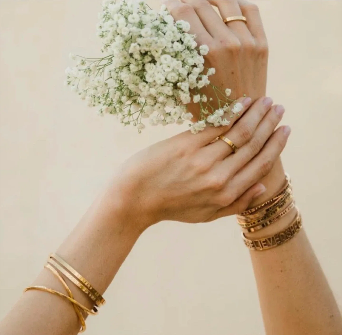 Mantraband Bracelet FEARLESS 18k Gold Dipped image indicator(4)