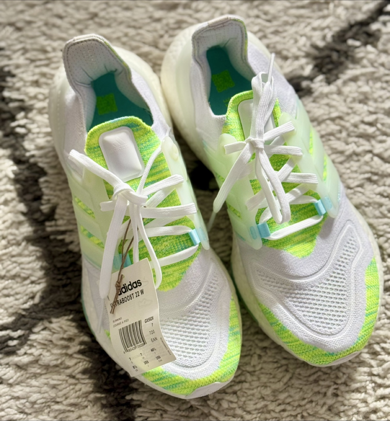 Adidas Ultraboost 22 W, Women's Running Shoes, Size 7 - photo 2