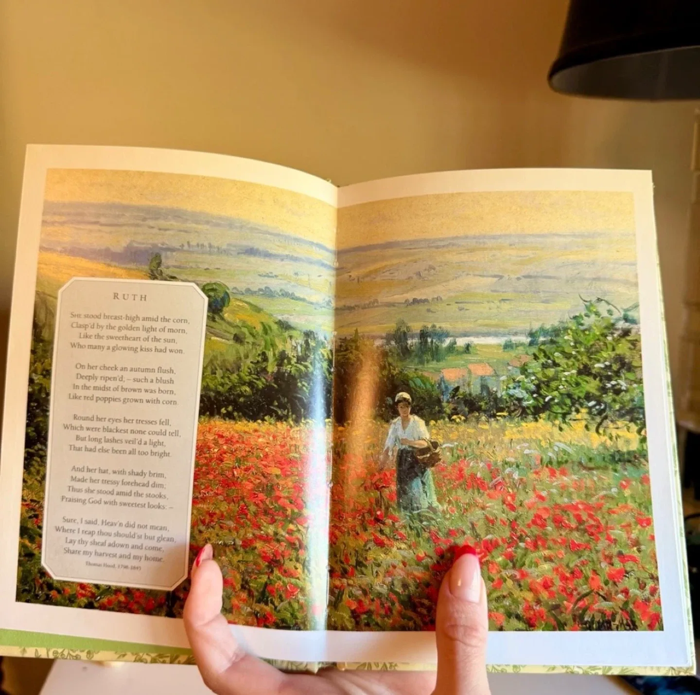 Forest's Robe Penhaligon's Scented Treasury Autumn Verse & Prose image indicator(6)