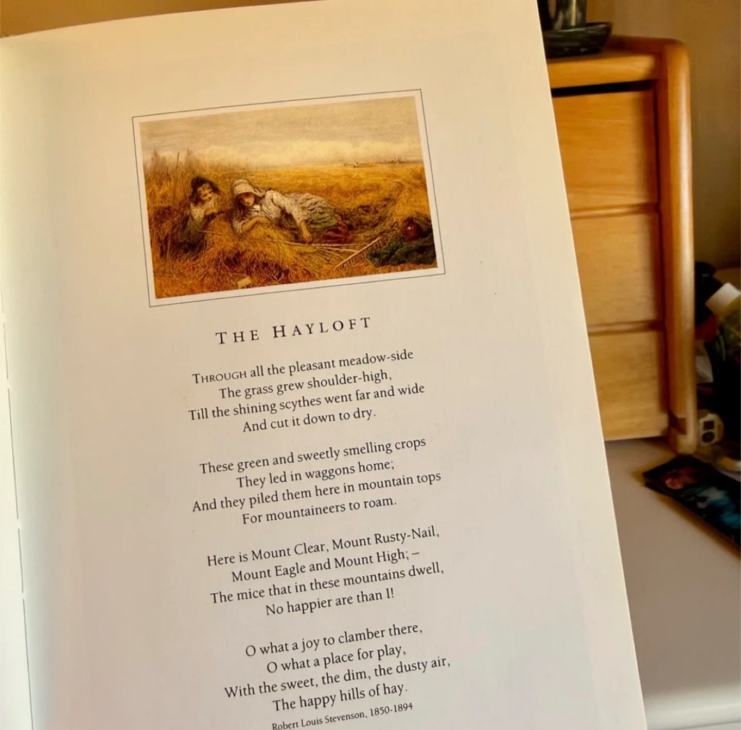 Forest's Robe Penhaligon's Scented Treasury Autumn Verse & Prose image indicator(7)