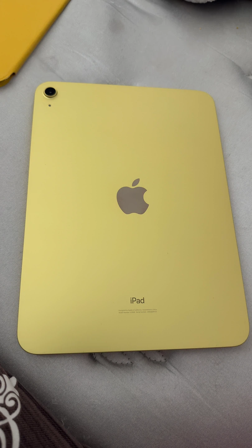 Apple iPad 10th gen, Yellow
