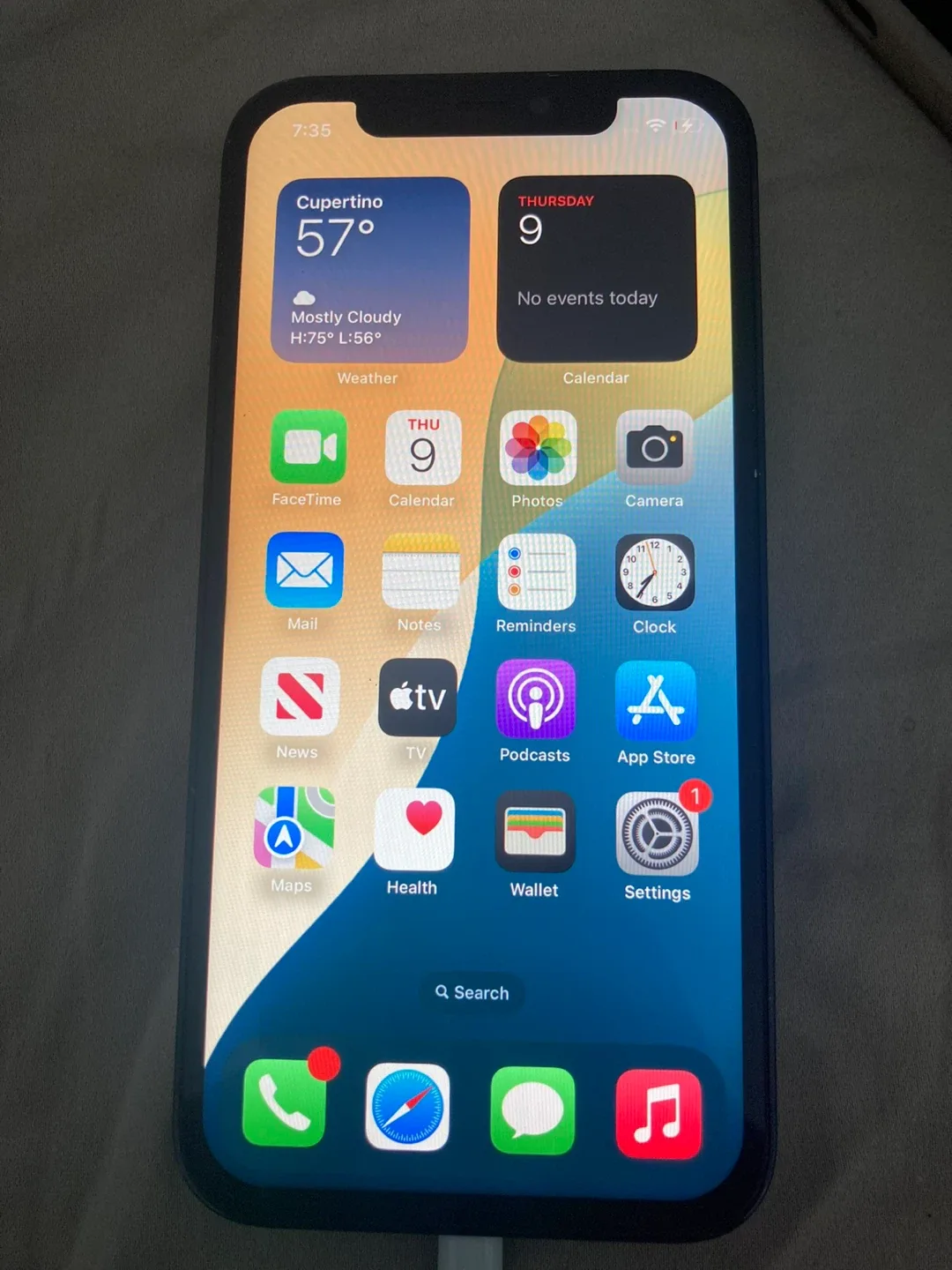 AT&T iPhone 256gb image indicator(3)