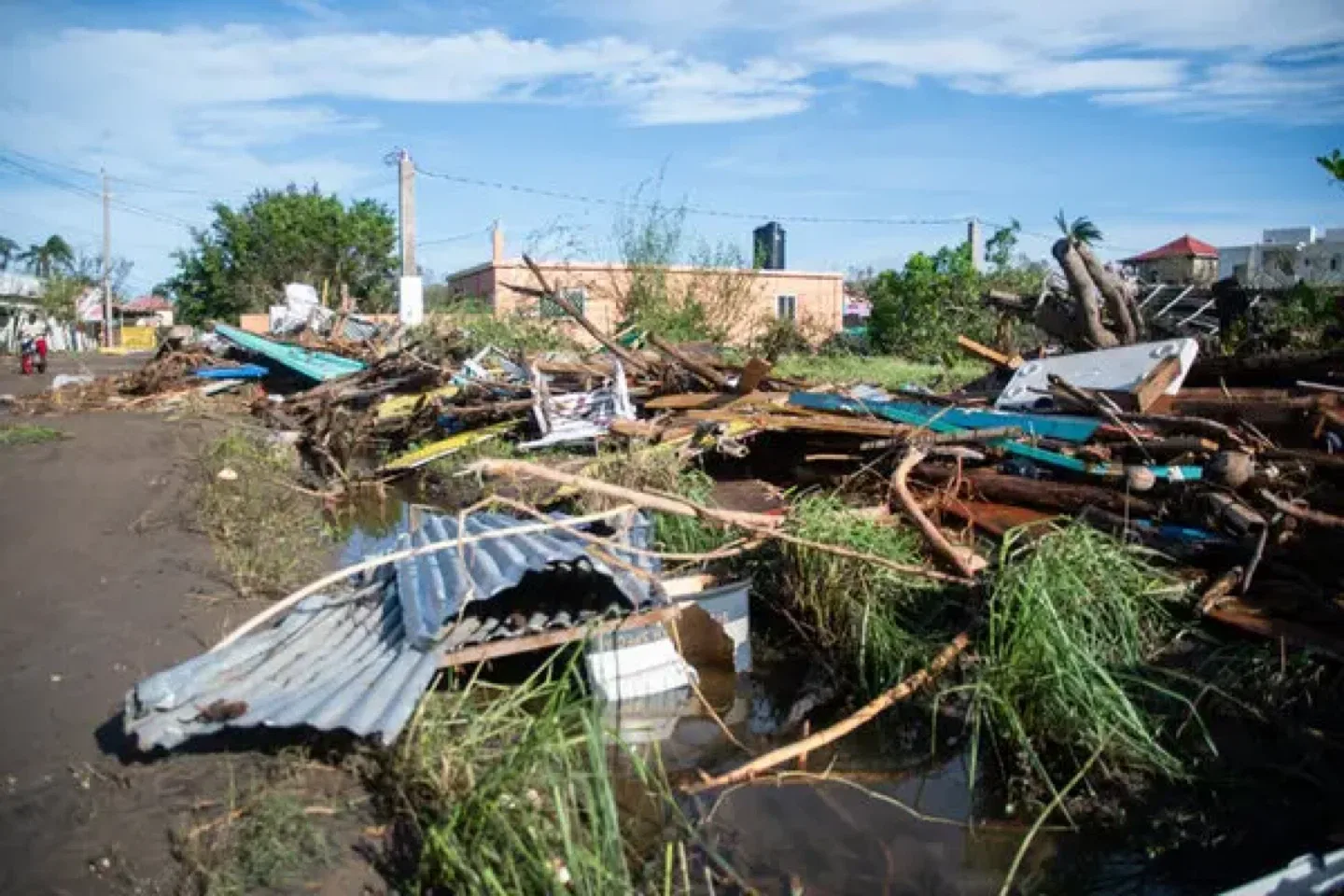 Help Families in Jamaica Affected by Hurricane Melissa image indicator(2)