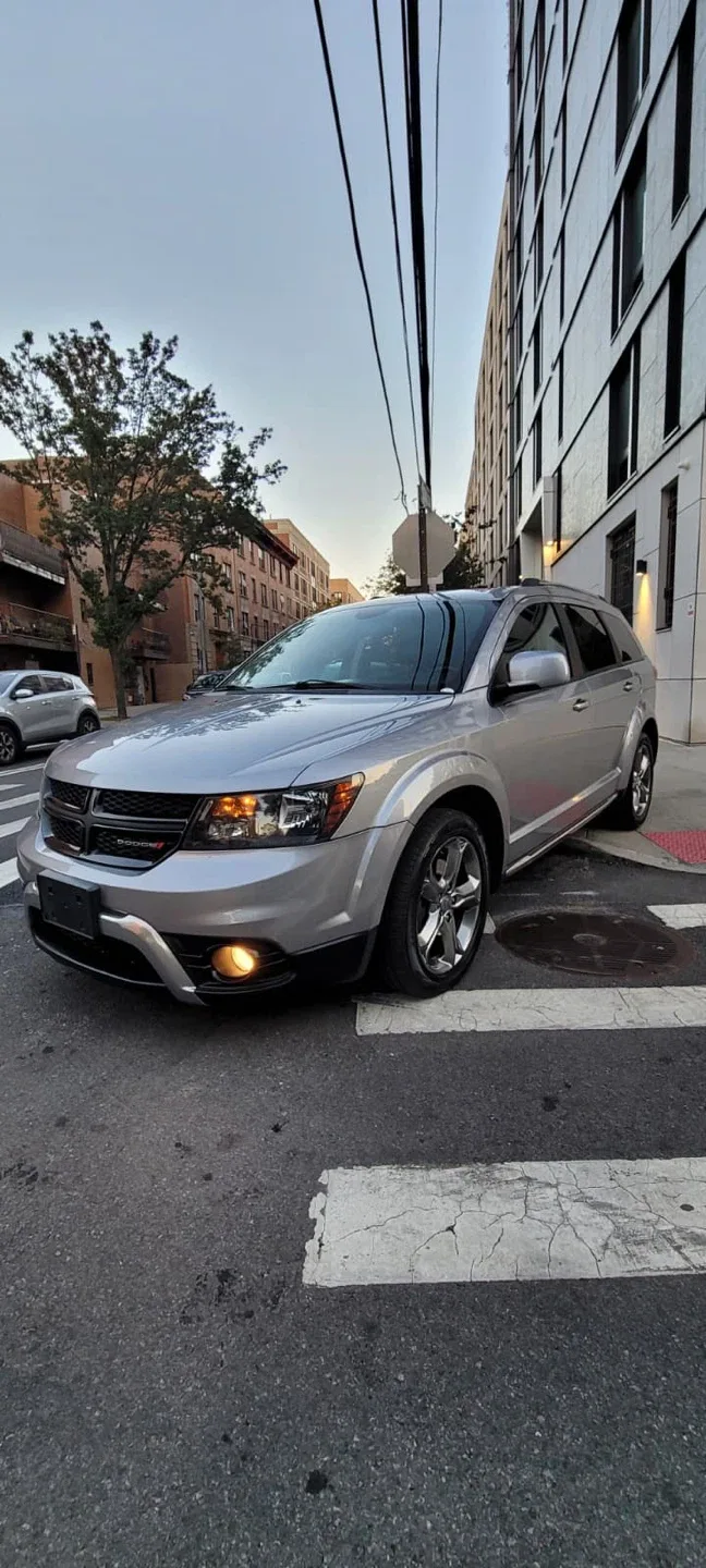 2017 Dodge Journey SUV - Silver image indicator(3)