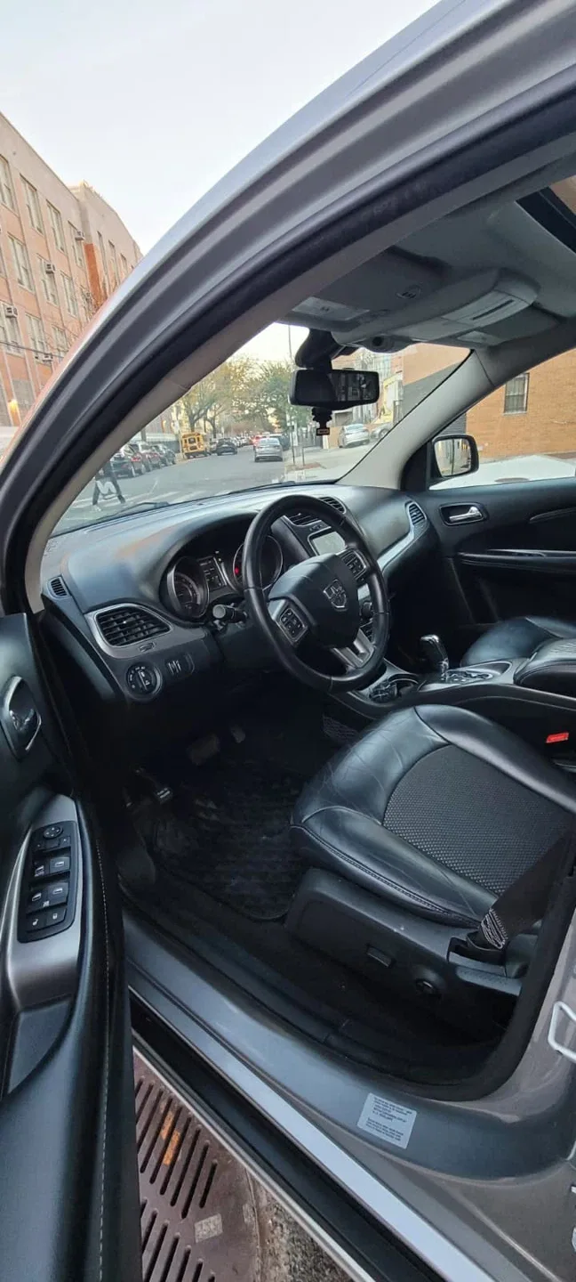 2017 Dodge Journey SUV - Silver image indicator(6)