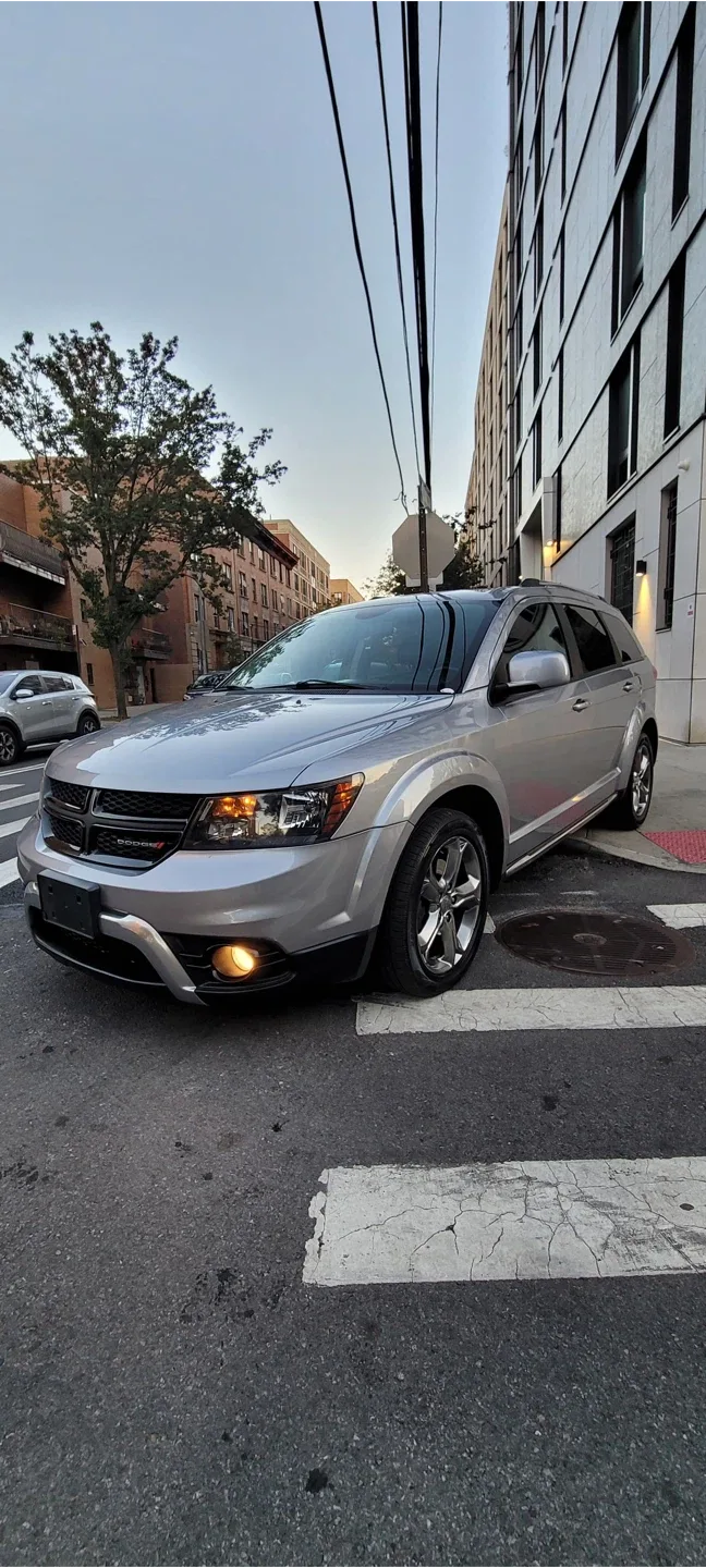 2017 Dodge Journey SUV - Silver image indicator(10)
