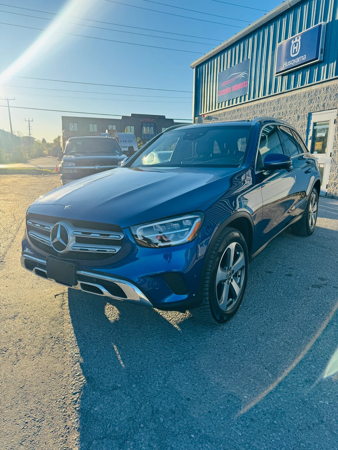 Mercedes-Benz GLC 300 Blue SUV - photo 3