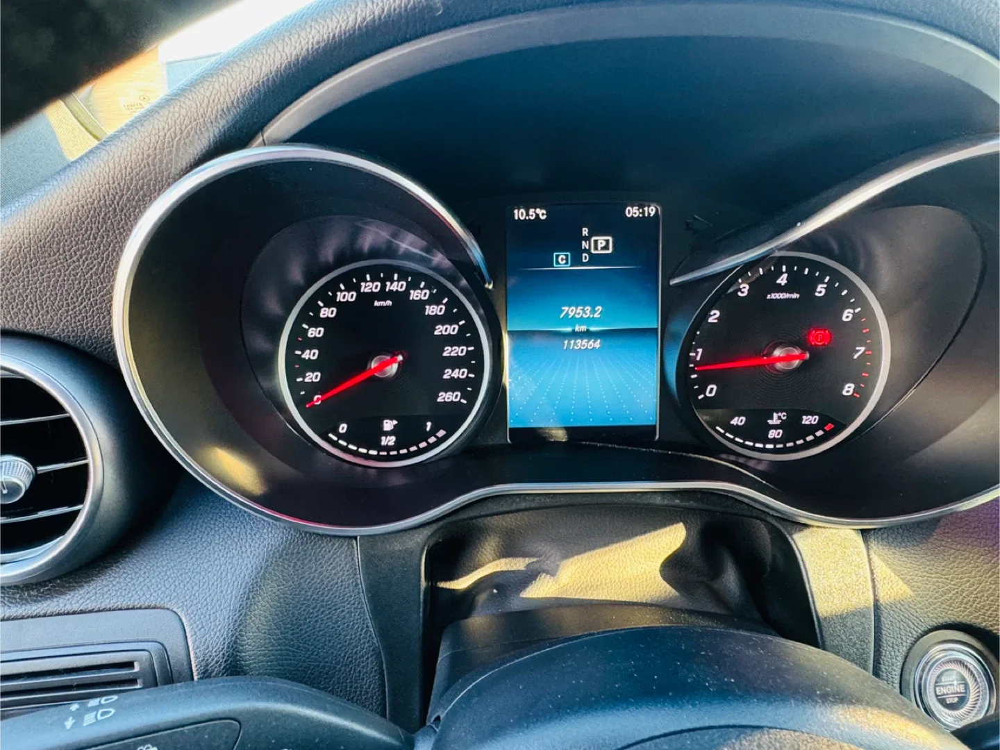 Mercedes-Benz GLC 300 Blue SUV image indicator(6)