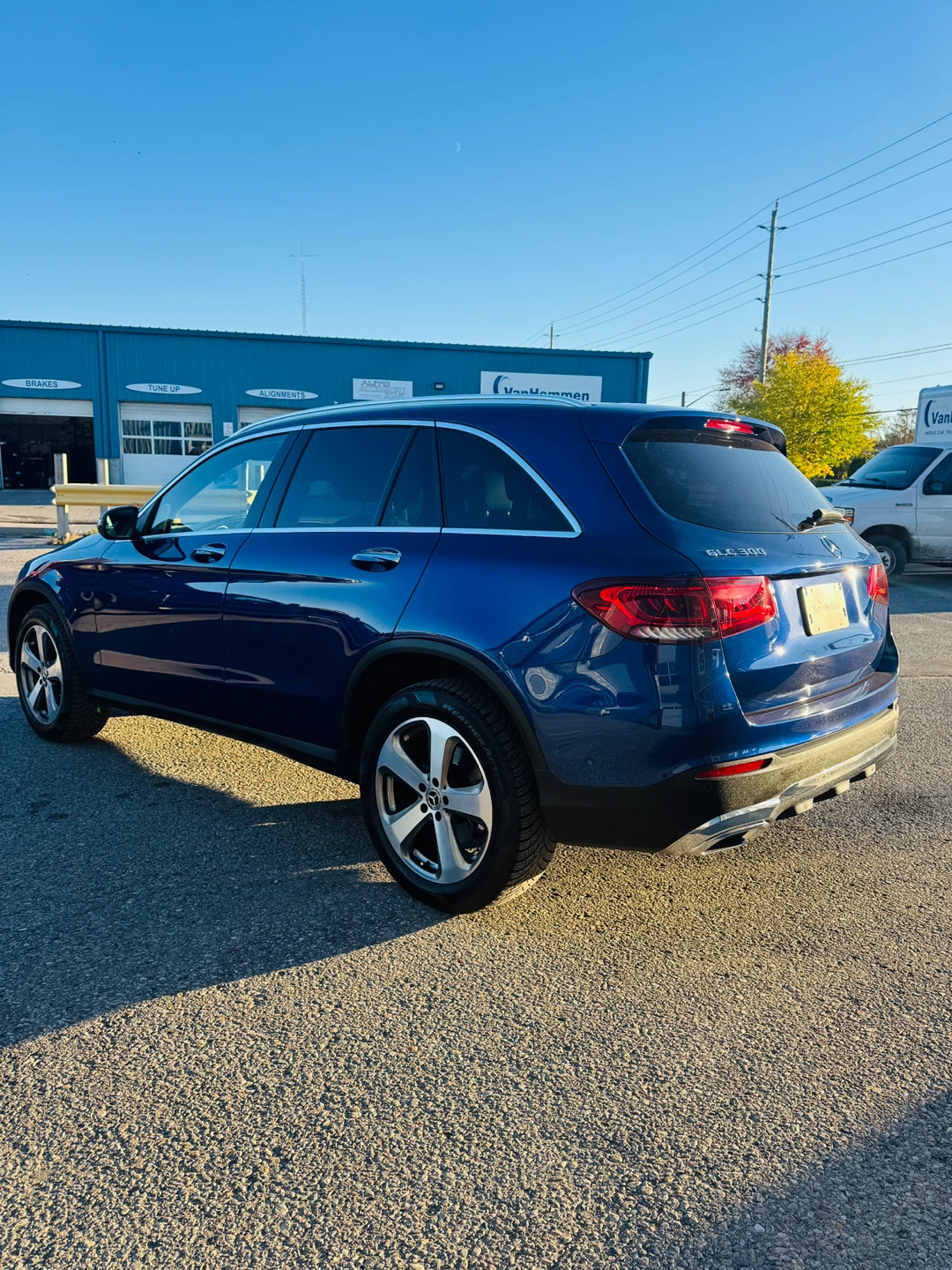 Mercedes-Benz GLC 300 Blue SUV - photo 4
