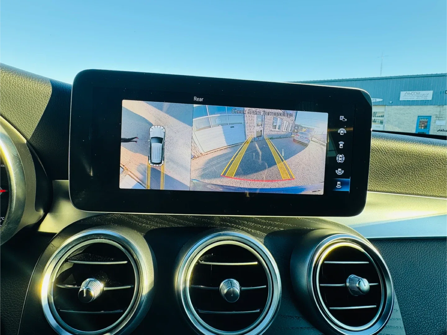 Mercedes-Benz GLC 300 Blue SUV image indicator(9)