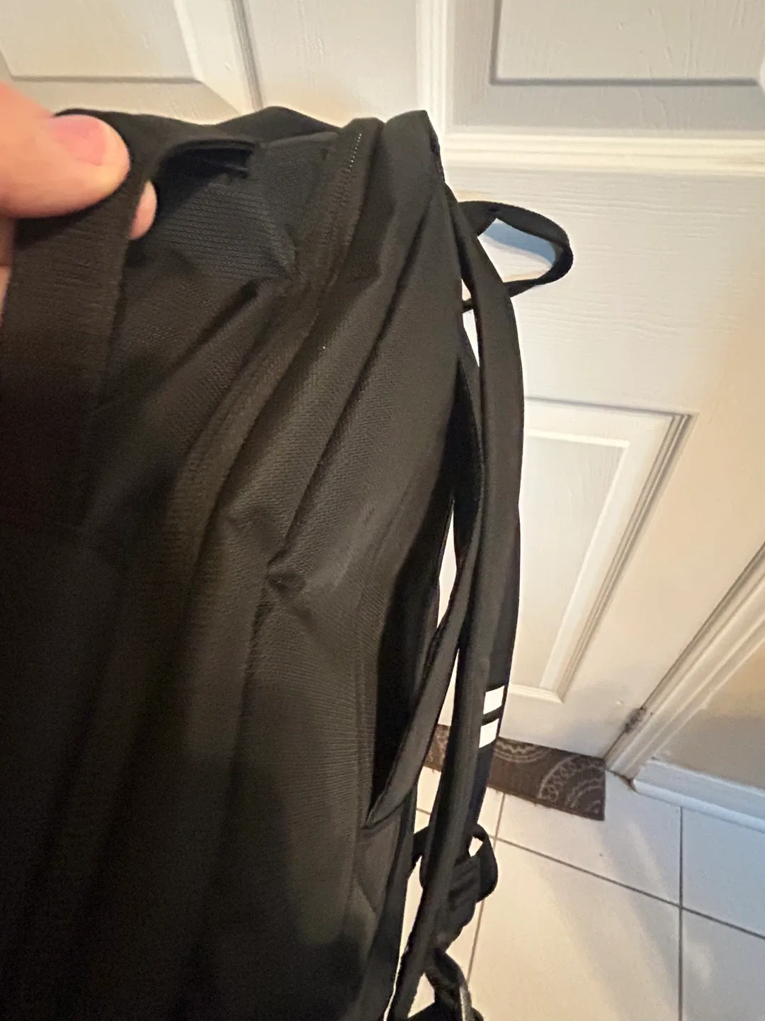 Calpak Glenroe Travel Backpack image indicator(10)