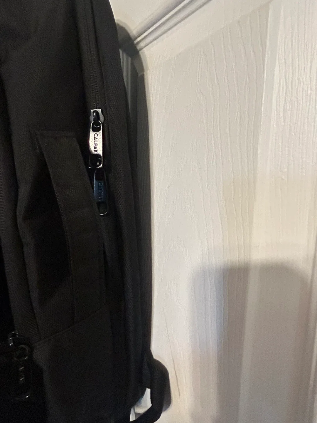 Calpak Glenroe Travel Backpack image indicator(7)