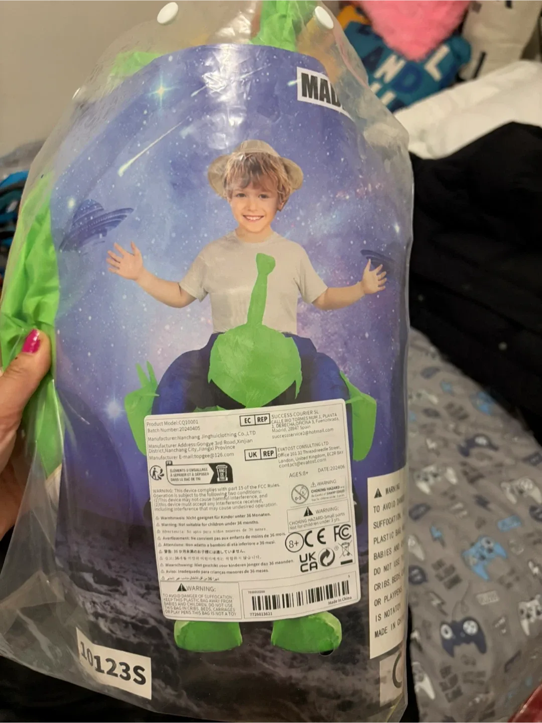 Alien Inflatable Costume, Kids image indicator(3)