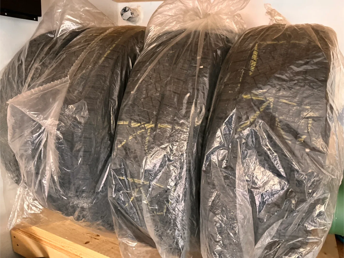 Pirelli Ice Zero Asimmetrico Winter Tire image indicator(3)