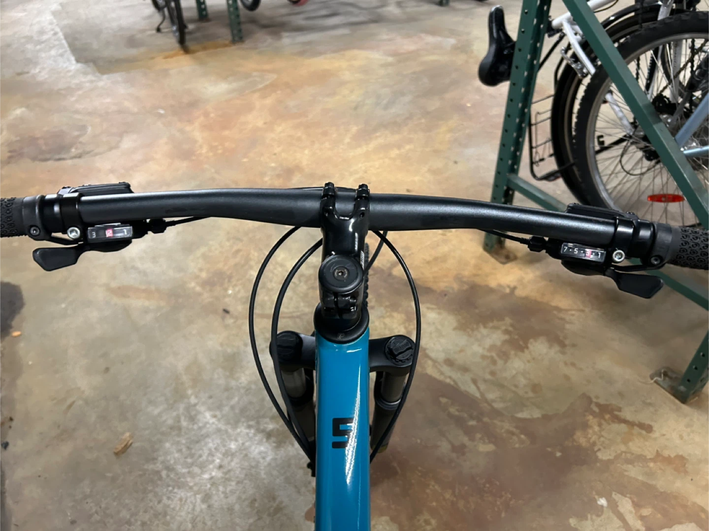 Trek Marlin 5 -21 Speed Men’s Mountain Bike - Blue - photo 3