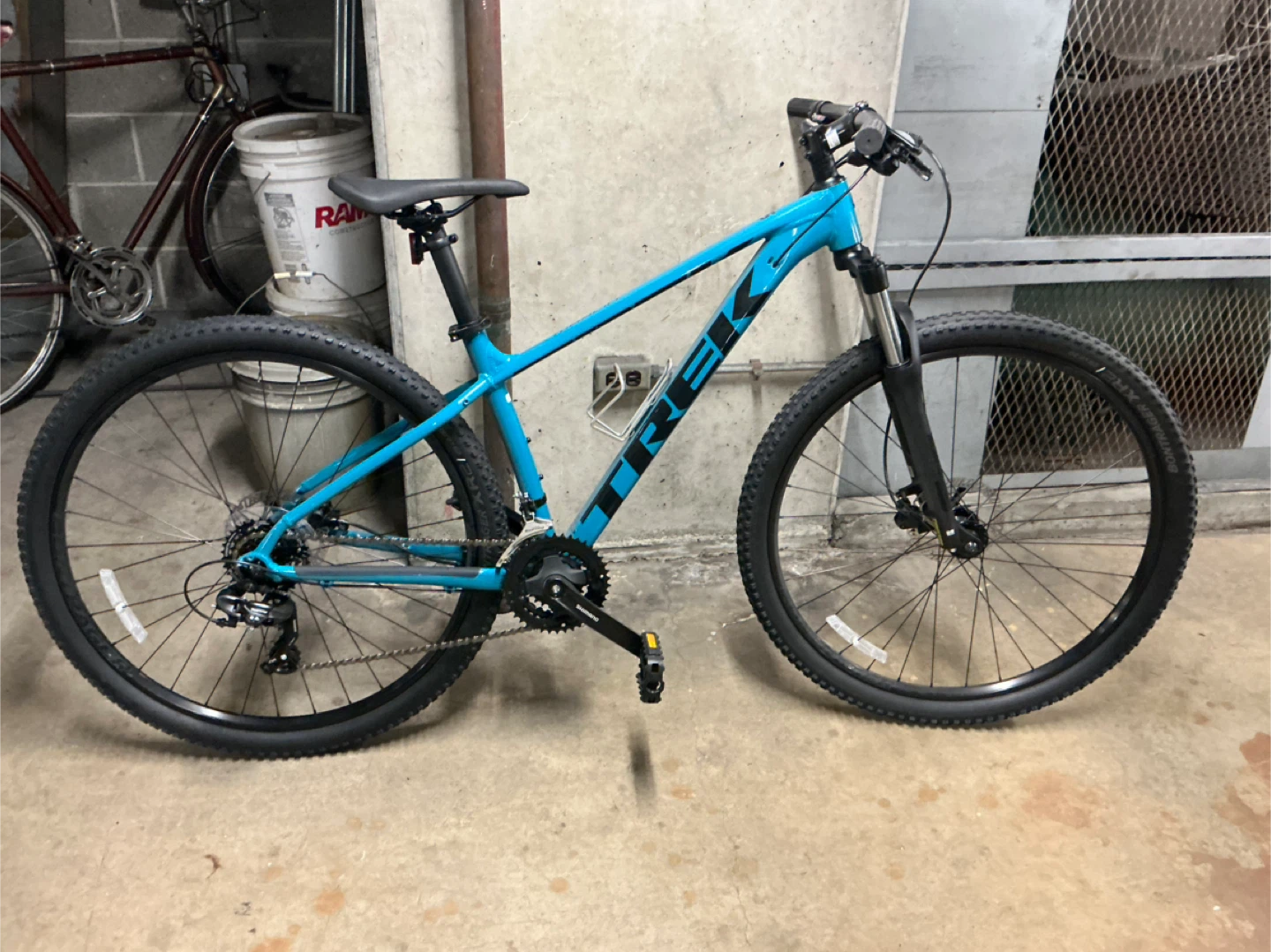 Trek Marlin 5 -21 Speed Men’s Mountain Bike - Blue