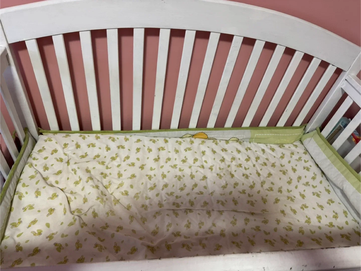 White Baby Crib image indicator(2)