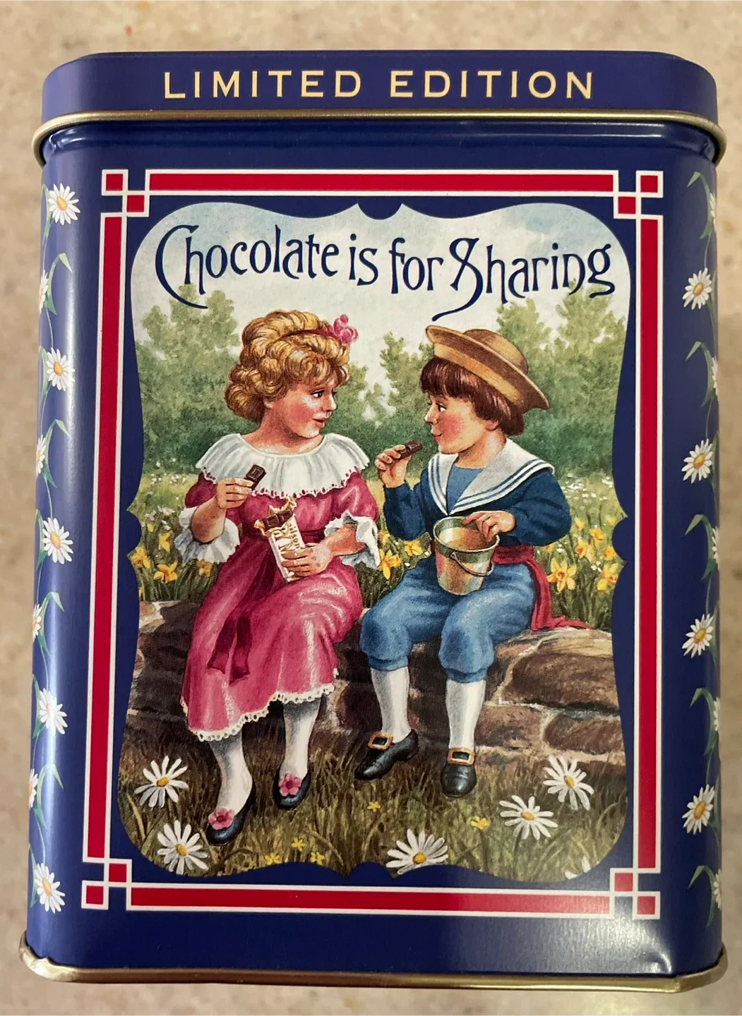 William Neilson Chocolates Limited Edition Tin image indicator(2)