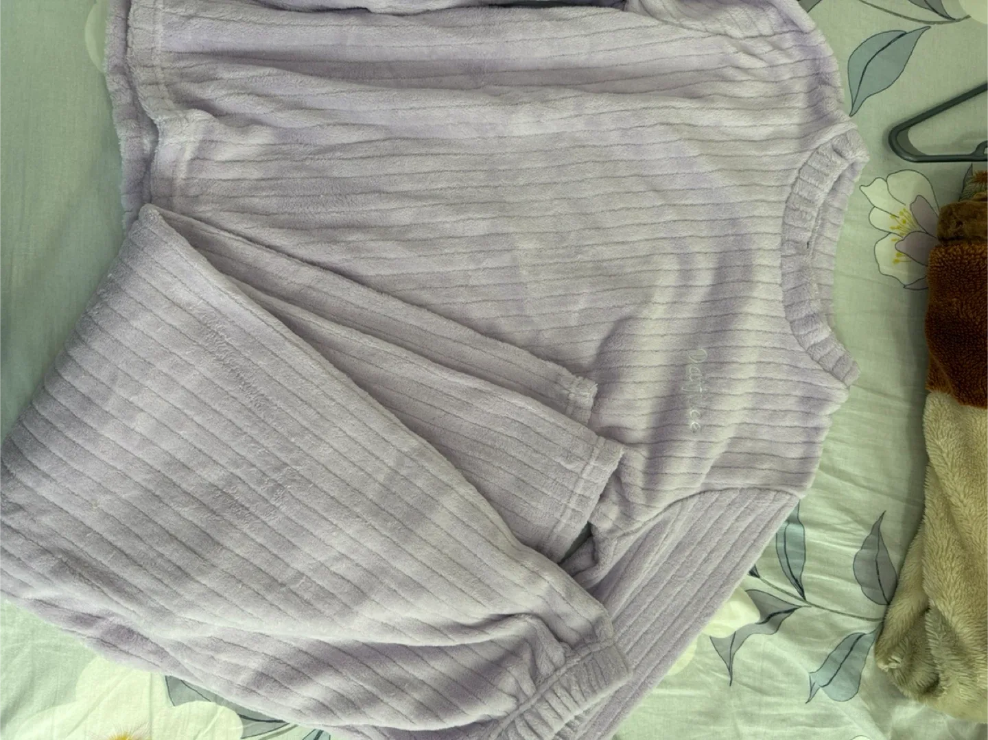 NEW Lavender Fleece Set image indicator(3)