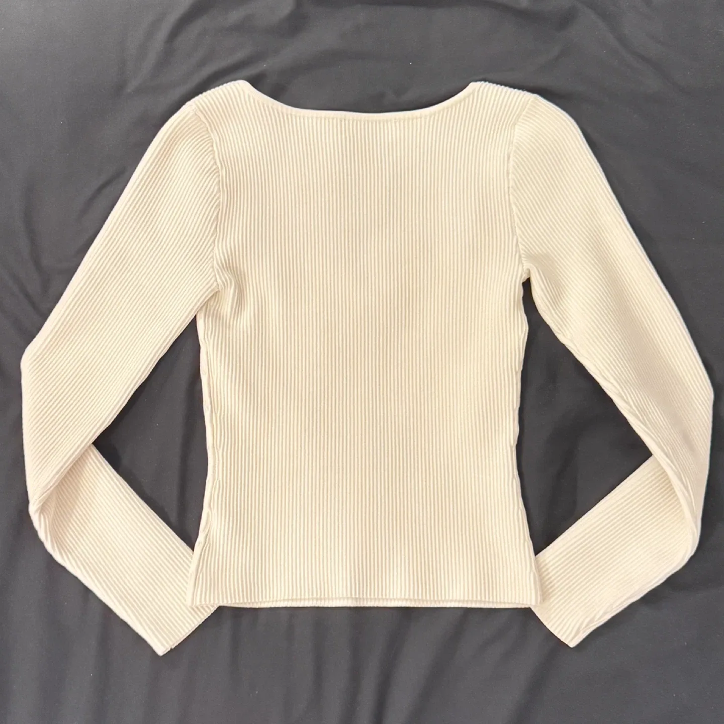 Aritzia Sculpt Knit Top image indicator(2)