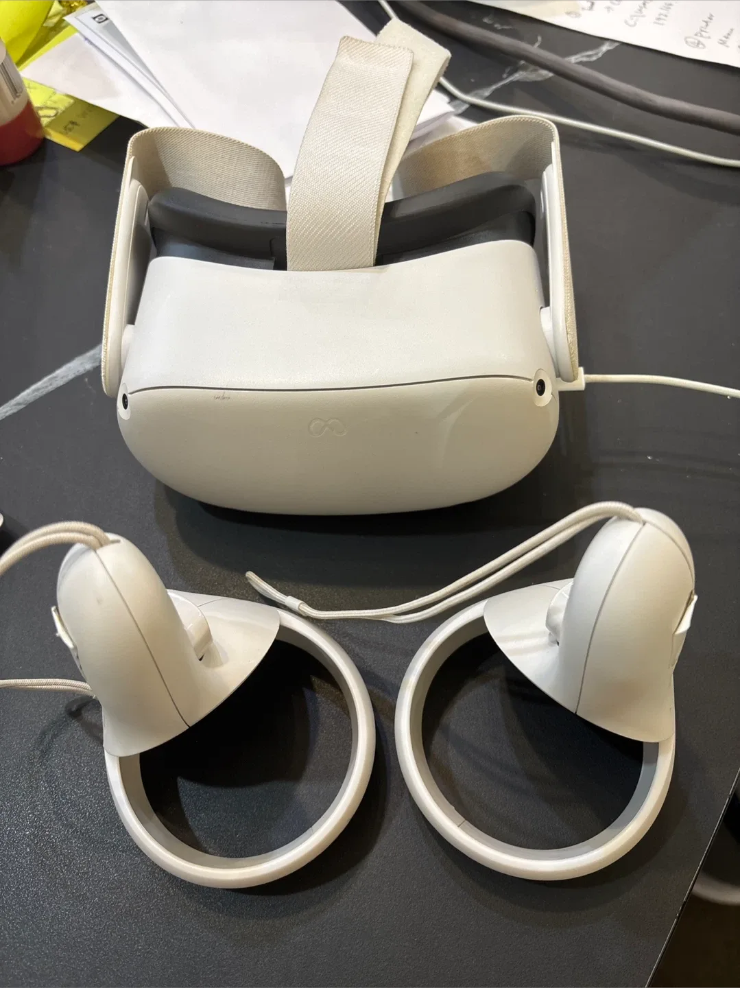 Oculus Meta Quest 2 128gb All-In-One VR Headset With Controllers thumbnail