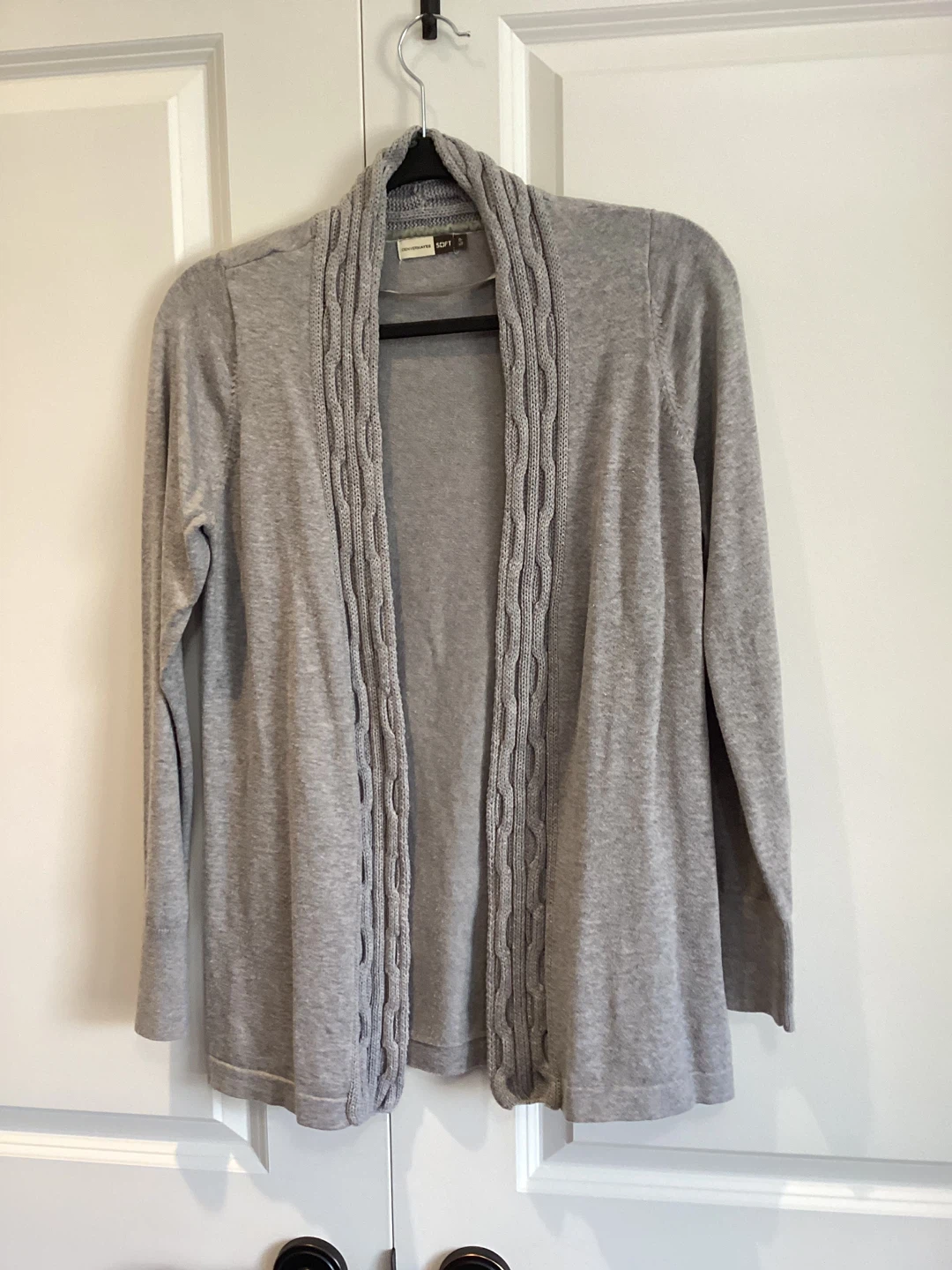 DENVER HAYES GREY CARDIGAN