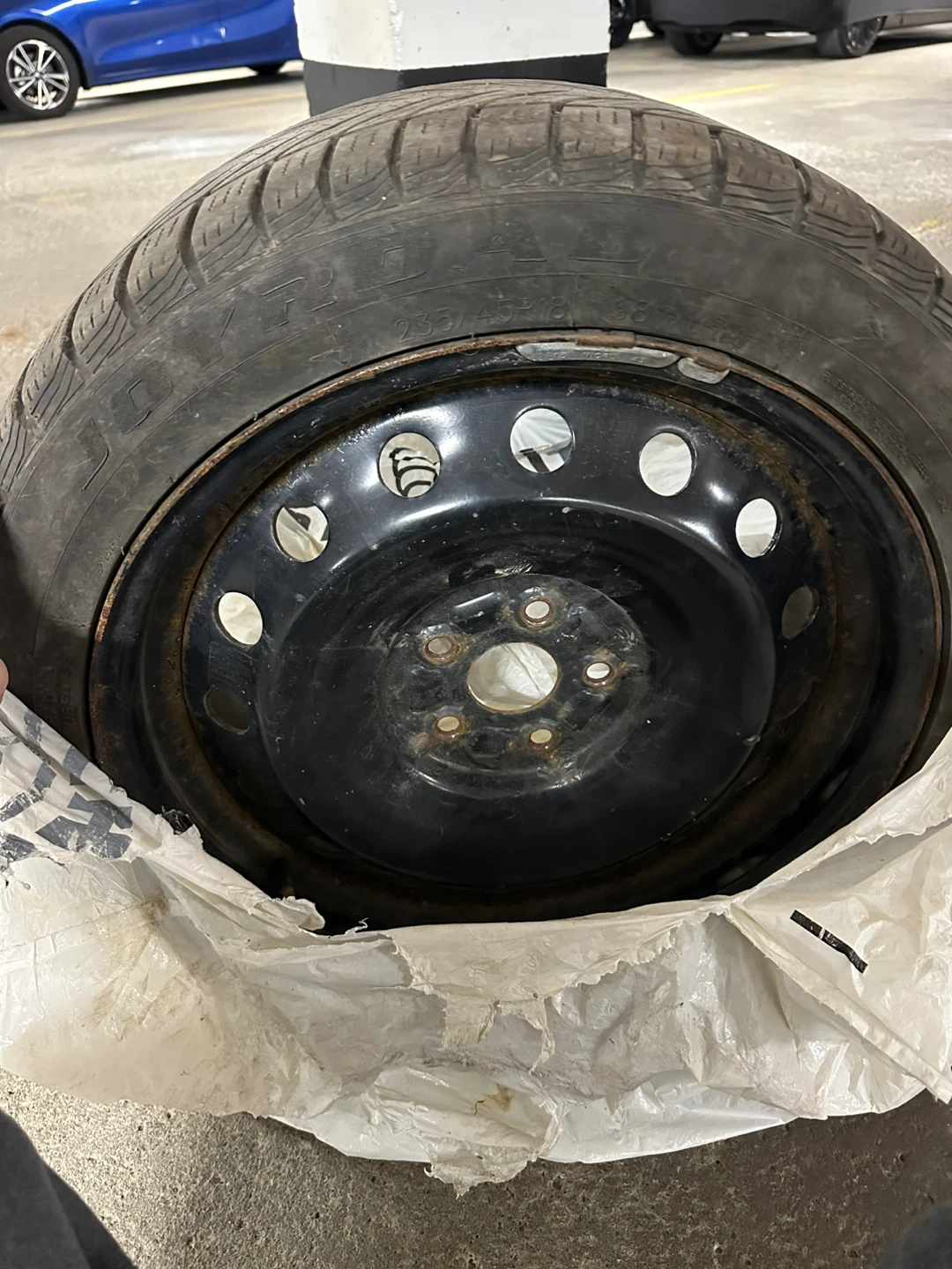 Winter tires 235/45/18 Toyota Camry - photo 2
