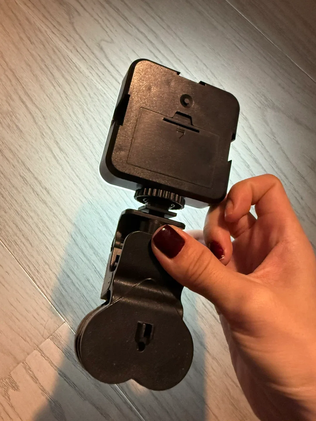 Portable Clip-On LED Video Light image indicator(4)