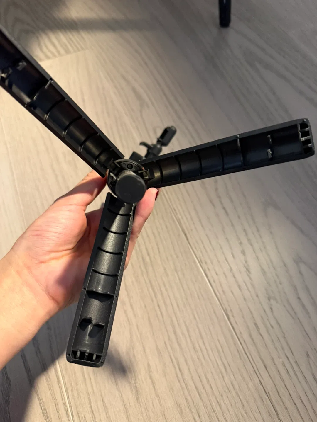 Black Tripod Selfie Stick image indicator(3)