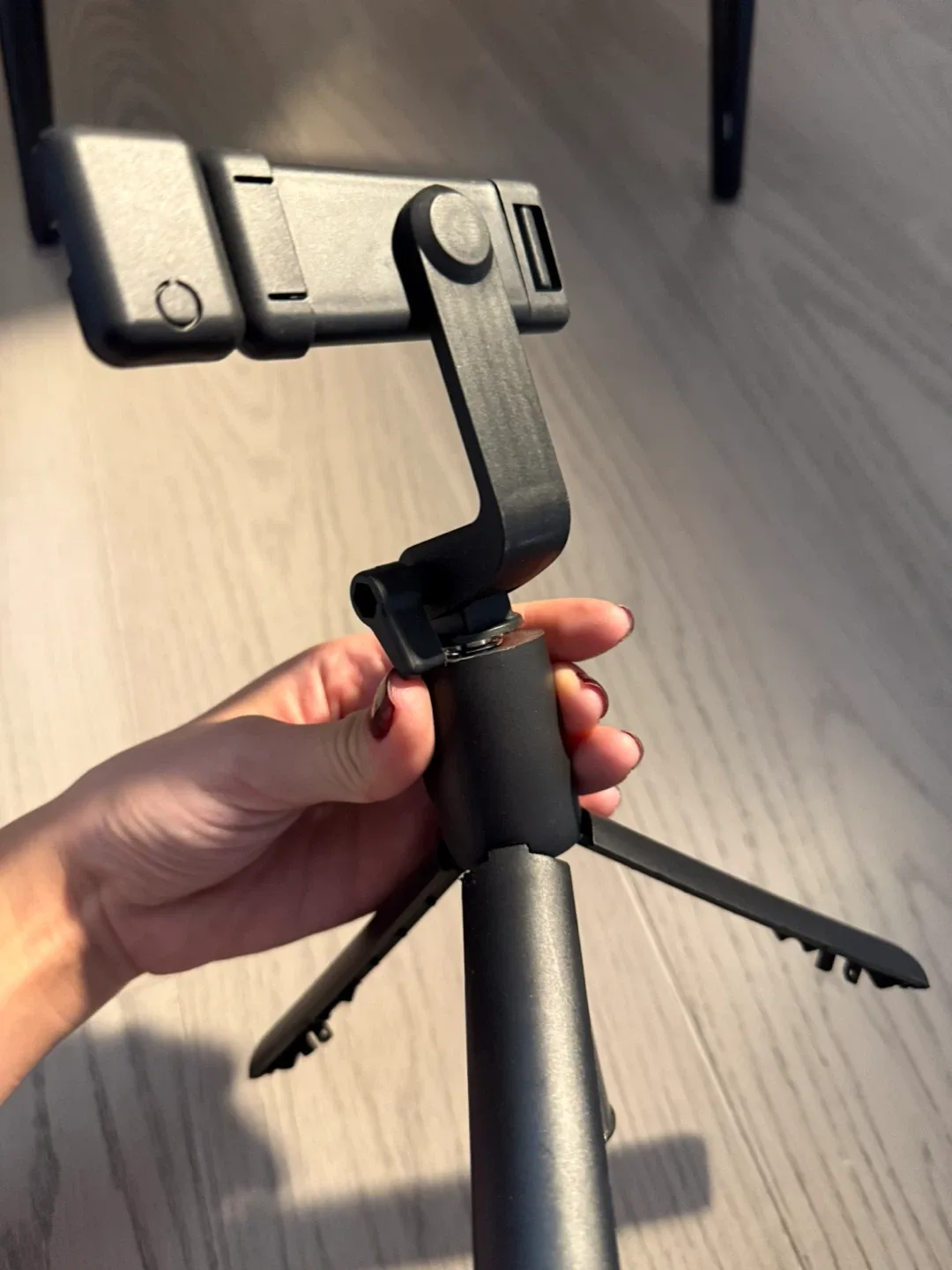 Black Tripod Selfie Stick image indicator(4)