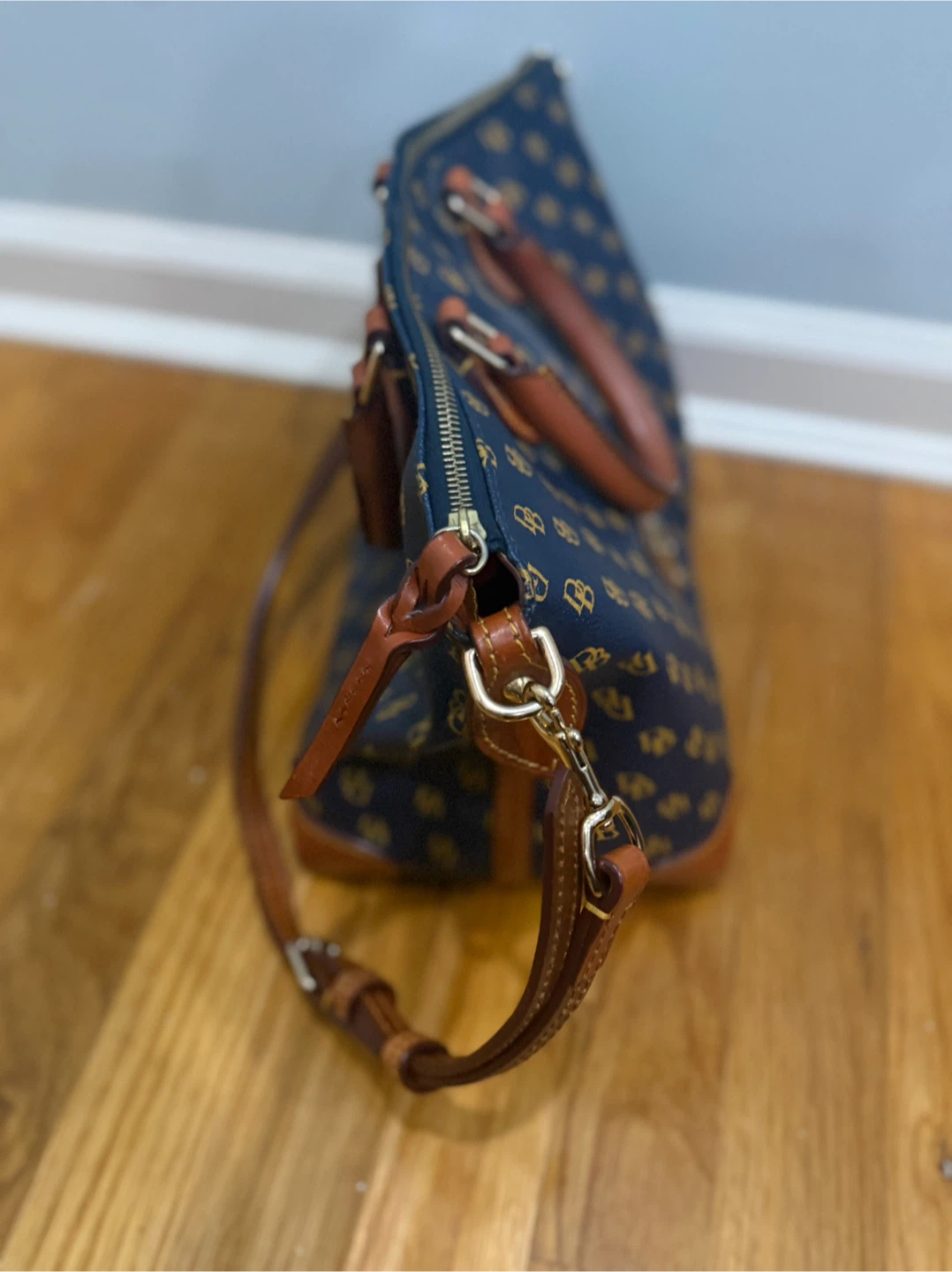 Dooney & Bourke Dome Satchel - photo 3