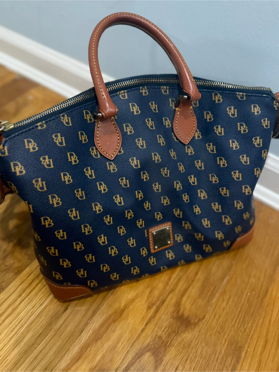 Dooney & Bourke Dome Satchel - photo 2