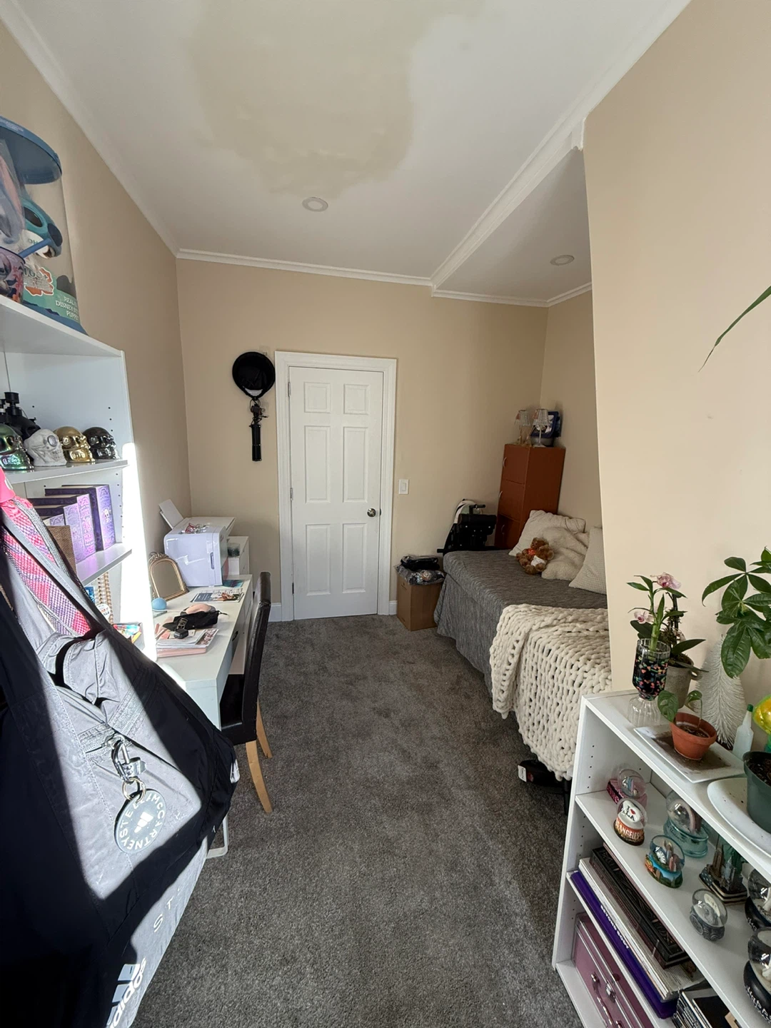 Private room for rent - photo 4